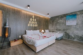 Patong Signature Boutique Hotel