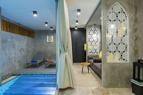 Patong Signature Boutique Hotel