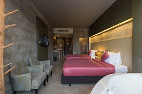 Patong Signature Boutique Hotel