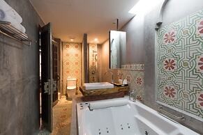 Patong Signature Boutique Hotel