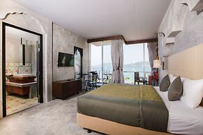 Patong Signature Boutique Hotel