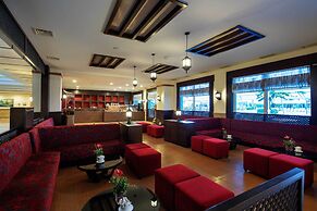 Crystal Admiral Resort Suites & SPA – All Inclusive