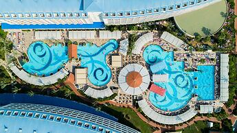 Crystal Admiral Resort Suites & SPA – All Inclusive