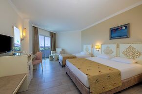 Crystal Admiral Resort Suites & SPA – All Inclusive