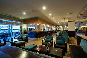 Crystal Admiral Resort Suites & SPA – All Inclusive