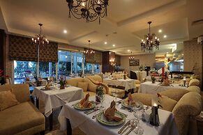 Crystal Admiral Resort Suites & SPA – All Inclusive