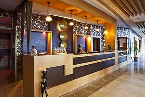 Crystal Admiral Resort Suites & SPA – All Inclusive