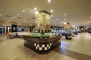 Crystal Admiral Resort Suites & SPA – All Inclusive