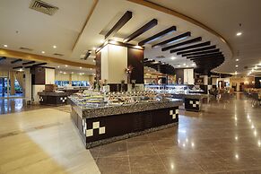 Crystal Admiral Resort Suites & SPA – All Inclusive