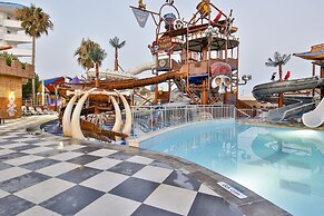 Crystal Admiral Resort Suites & SPA – All Inclusive