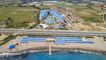 Crystal Admiral Resort Suites & SPA – All Inclusive