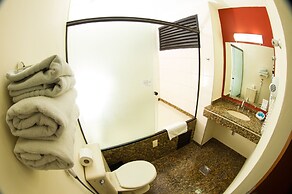 Leon Park Hotel e Convenções