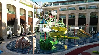 Crystal Waterworld Aqua Collection