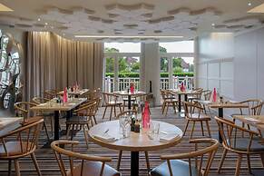 Renaissance Paris Hippodrome De St. Cloud Hotel