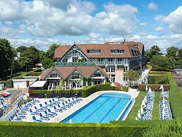 Renaissance Paris Hippodrome De St. Cloud Hotel