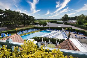 Renaissance Paris Hippodrome De St. Cloud Hotel