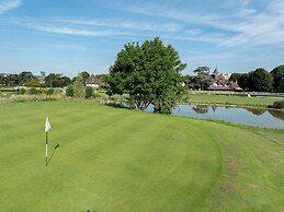 Renaissance Paris Hippodrome De St. Cloud Hotel