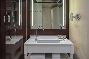 Renaissance Paris Hippodrome De St. Cloud Hotel