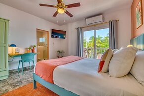 Bocas Paradise Hotel