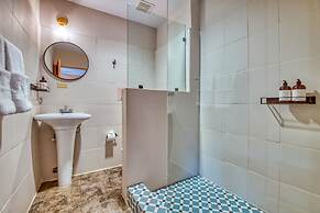 Bocas Paradise Hotel