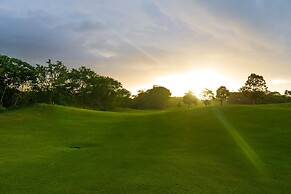 Microtel by Wyndham South Forbes near Nuvali