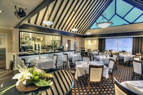 L'Escale Hôtel Suites