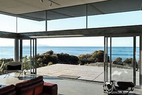 Avalon Coastal Retreat