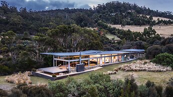 Avalon Coastal Retreat