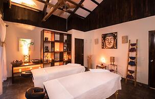 Tiki Villas Rainforest Lodge & Spa