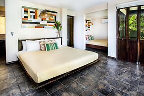 Tiki Villas Rainforest Lodge & Spa