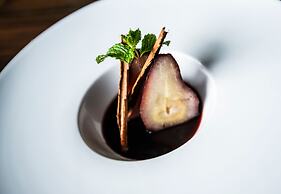 Tiki Villas Rainforest Lodge & Spa