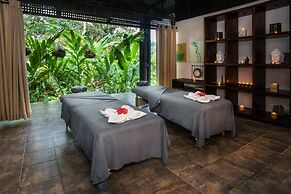 Tiki Villas Rainforest Lodge & Spa