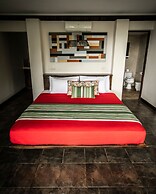 Tiki Villas Rainforest Lodge & Spa