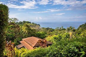 Tiki Villas Rainforest Lodge & Spa