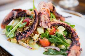 Tiki Villas Rainforest Lodge & Spa