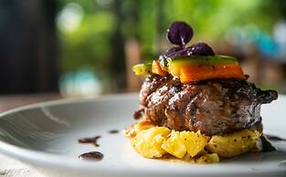 Tiki Villas Rainforest Lodge & Spa