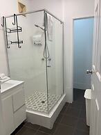 Airlie Apartments