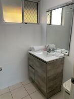 Airlie Apartments
