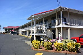 Days Inn by Wyndham Lakewood South Tacoma