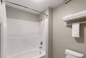 Days Inn by Wyndham Lakewood South Tacoma