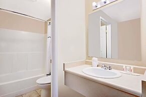 Days Inn by Wyndham Lakewood South Tacoma