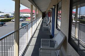 Days Inn by Wyndham Lakewood South Tacoma