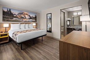 Days Inn by Wyndham Lakewood South Tacoma