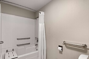 Days Inn by Wyndham Lakewood South Tacoma