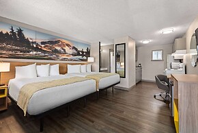 Days Inn by Wyndham Lakewood South Tacoma