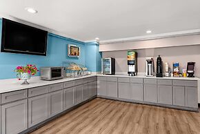 Days Inn by Wyndham Lakewood South Tacoma