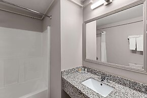 Days Inn by Wyndham Lakewood South Tacoma