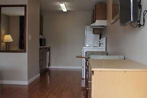 Days Inn by Wyndham Lakewood South Tacoma