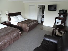 The Bayshore Waterfront Inn