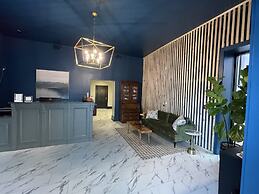 Hotel 27